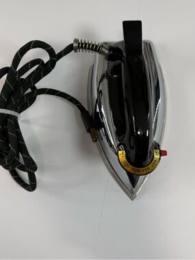 Vintage Sunbeam Ironmaster Chrome Hand Iron with Black Handle TESTED & Working